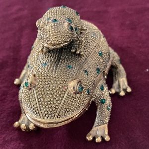 Frog themed desk accessories